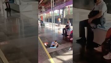Conserje del Metro de la CDMX se hace viral por su peculiar forma de trapear
