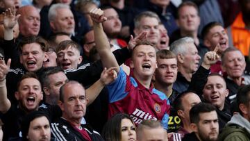 LEEDS, ENGLAND - OCTOBER 02: Fans of Aston Villa react in the crowd during the Premier League match between Leeds United and Aston Villa at Elland Road on October 02, 2022 in Leeds, England. (Photo by Clive Brunskill/Getty Images)