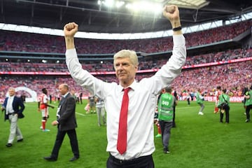 Manager of Arsenal celebrates after the Emirates FA Cup Final between Arsenal and Chelsea
