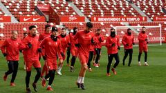 Entrenamiento del Sporting a puerta cerrada