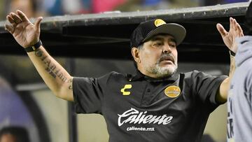 Las 5 pol&eacute;micas de Maradona en el f&uacute;tbol mexicano