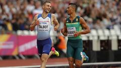 Van Niekerk gana a lo Bolt y perdona su récord del mundo