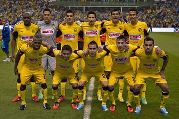 El XI titular de aquella noche. Este fue el cuadro que mandó Miguel Herrera a la cancha.