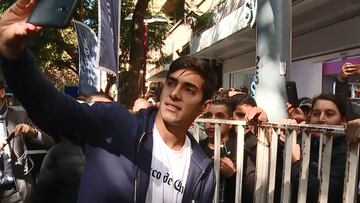 Lujos, fotos y firmas: la jornada de Garin en Paseo Ahumada