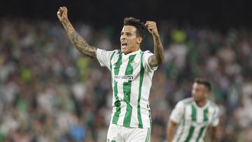 Cristian Tello, tras anotar un gol. 