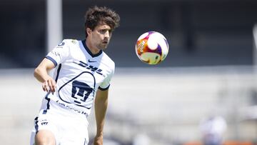 Carlos Guti&eacute;rrez durante un partido de Pumas