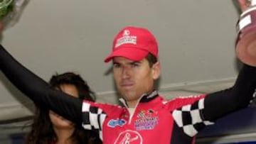 El ciclista Josep Jufré cuelga la bicicleta