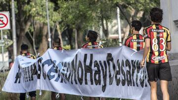 Jugadores de Leones Negros salen a protestar contra eliminación del ascenso