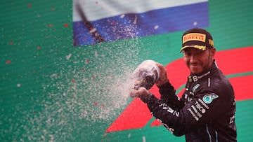 Lewis Hamilton, en el podio de Austria 22.