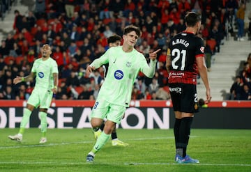 1-5. Pau Víctor celebra el quinto tanto que marca en el minuto 83 de partido.