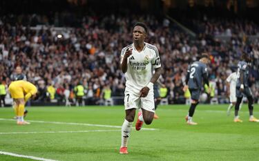 Con varios regates, volvió loco a Ratiu y finalizó al primer palo para marcar el 2-0 de su equipo.