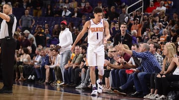 PHOENIX, AZ - MARCH 27: on March 27, 2019 at Talking Stick Resort Arena in Phoenix, Arizona. NOTE TO USER: User expressly acknowledges and agrees that, by downloading and or using this photograph, user is consenting to the terms and conditions of the Getty Images License Agreement. Mandatory Copyright Notice: Copyright 2019 NBAE (Photo by Barry Gossage/NBAE via Getty Images)