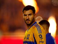 Soccer Football - Liga MX - Semi Final - Second Leg - Tigres UANL v Cruz Azul - Estadio Universitario, Monterrey, Mexico - December 6, 2025 Tigres UANL's Andre-Pierre Gignac REUTERS/Daniel Becerril