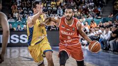 Adam Hanga, durante el partido que enfrent&oacute; a Ruman&iacute;a y Hungr&iacute;a.