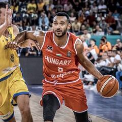 Adam Hanga ficha por el Estrella Roja