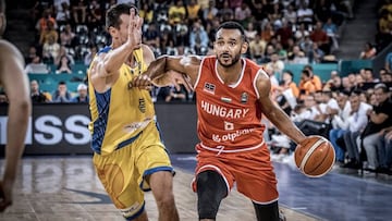 Adam Hanga, durante el partido que enfrent&oacute; a Ruman&iacute;a y Hungr&iacute;a.