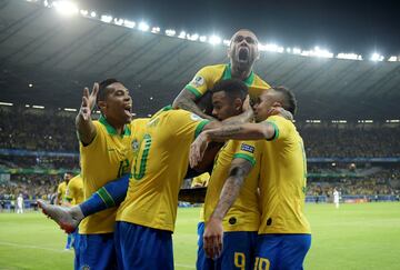 Gabriel Jesús anotó el 1-0.