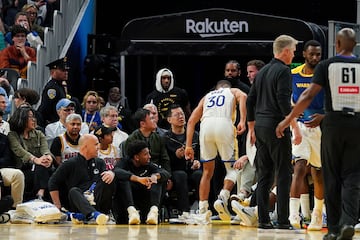 Stephen Curry #30 of the Golden State Warriors limps to the locker room between plays in the fourth quarter against the Los Angeles Clippers at Chase Center on October 27, 2024 in San Francisco, California. NOTE TO USER: User expressly acknowledges and agrees that, by downloading and or using this photograph, User is consenting to the terms and conditions of the Getty Images License Agreement. 