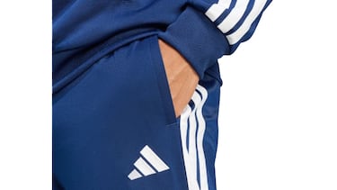 Este chándal de Adidas triunfa en el Black Friday de Amazon: tiene un 45% de descuento y promete un ajuste a medida
