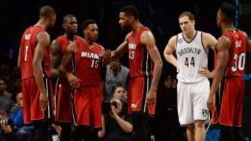 Super Mario Chalmers hace de Wade ante Brooklyn Nets