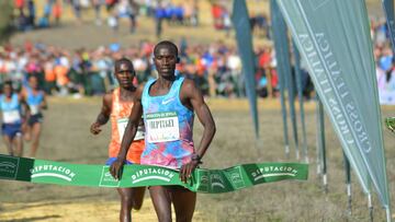 Cheptegei vence al sprint a su compatriota Kiplimo en Itálica