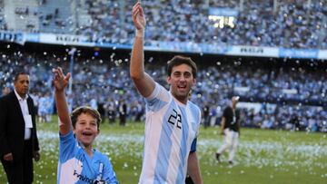 Despedida de Diego Milito jugando con sus amigos en el Estadio Juan Domingo Peron