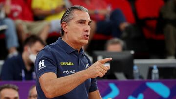 El entrenador de la Selección, Sergio Scariolo, valora la victoria de España ante Montenegro en el Eurobasket. También hablaron Jaime, Brizuela y Lorenzo.