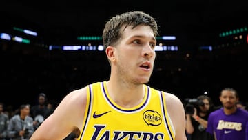 MINNEAPOLIS, MINNESOTA - OCTOBER 29: Austin Reaves #15 of the Los Angeles Lakers celebrates his game-winning shot against the Minnesota Timberwolves after the game at Target Center on October 29, 2025 in Minneapolis, Minnesota. The Lakers defeated the Timberwolves 116-115. NOTE TO USER: User expressly acknowledges and agrees that, by downloading and or using this photograph, User is consenting to the terms and conditions of the Getty Images License Agreement. David Berding/Getty Images/AFP (Photo by David Berding / GETTY IMAGES NORTH AMERICA / Getty Images via AFP)