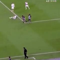 Un 'milagro': la curiosa jugada que protagonizó Leo Valencia