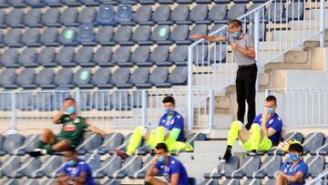 Fernando Vázquez sumará cinco partidos sancionado