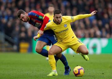 Chelsea's Eden Hazard in action with Crystal Palace's James McArthur