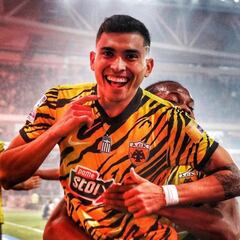 Orbelín Pineda, campeón en Grecia con el AEK Atenas