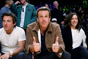 Segel saltó a la fama por su papel de Marshall en "Cómo conocí a vuestra madre". Su vinculación con el deporte fue en el baloncesto donde jugó en el instituto y en la universidad. Fue miembro activo del equipo de baloncesto de 1996 y 1997 del campeón estatal CIF.