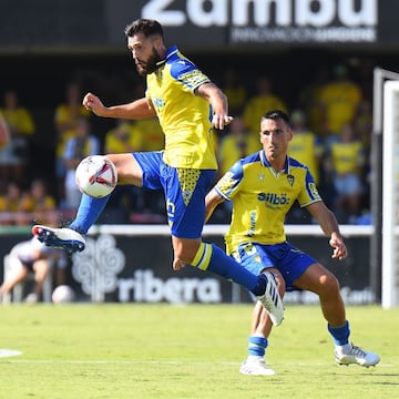 Cristian Glauder con Fede San Emeterio. Foto: Cádiz CF.