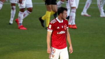 Futbol, Everton vs Universidad de Chile.
Decimonovena fecha, campeonato Nacional 2020.
El jugador de Universidad de Chile Angelo Henriquez se lamenta tras el gol de Everton durante el partido de primera division disputado en el estadio Sausalito de Vina del Mar, Chile.
22/11/2020
Andres Pina/Photosport
Football, Everton vs Universidad de Chile.
19th date, 2020 National Championship.
Universidad de Chile's player Angelo Henriquez reacts after Everton's goal during the first division match held at the Sausalito stadium in Vina del Mar, Chile.
22/11/2020
Andres Pina/Photosport