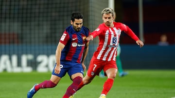 Gündogan, ante Griezmann en el Barça-Atlético de Madrid del pasado domingo.