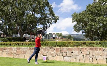 Luis Figo, en el campo de golf 'La Herrería', que acogió el XXII Torneo Benéfico de Golf de la Clínica Menorca.