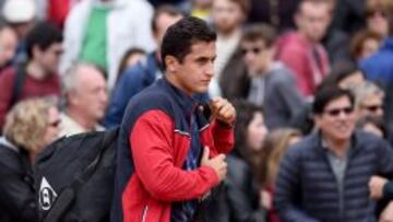Nicol&aacute;s Almagro, se retira lesionado en la primera ronda de Roland Garros.