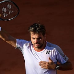 Wawrinka resurge en un maratón de 5 horas y 9 minutos