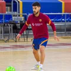 Adolfo entra en la convocatoria para jugar contra el Movistar