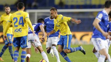 El Oviedo también pesca en el río revuelto amarillo