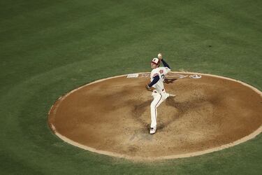 MLB aprueba cambio de reglas con reloj de pitcheo y prohibici¨®n de defensivas especiales