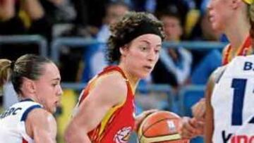 <b>DIRECCIÓN. </b>Aguilar busca el bloqueo de Amaya Valdemoro.