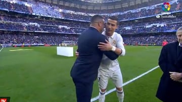 Ronaldo y Figo acompañan a CR7 en el bernabéu para festejar