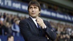 Antonio Conte: Chelsea manager signs new contract
