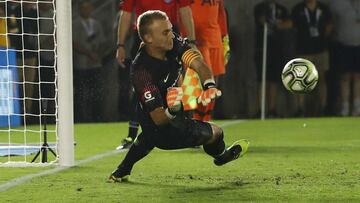 Cillessen injured in Barcelona training