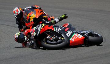Accidente del piloto del Aprilia Racing Team, Aleix Espargaró.