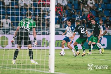 Mario García cumplió con nota en su debut esta temporada en Segunda División.