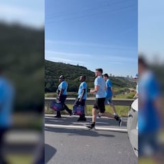 VIDEO: City fans abandoned vehicles to walk to Atatürk Olympic Stadium