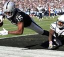 Los Raiders ganan y empatan el liderato de su división